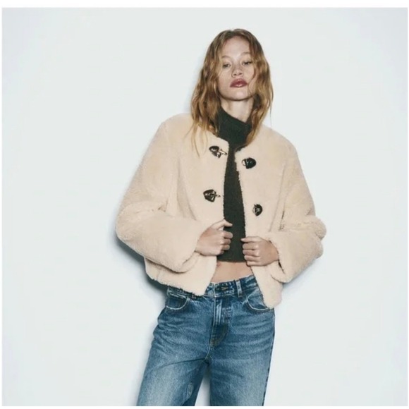 Zara Faux Fur Jacket Cream Ecru Cropped Toggle Coat 6318/266/712 Womens XS NEW - Picture 2 of 8